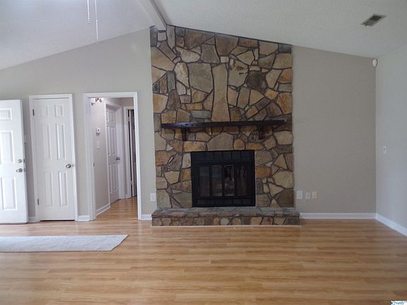 2nd image of 313 Glenwood Dr
