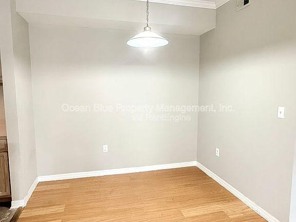 3rd image of 5606 Pinnacle Heights Cir APT 205