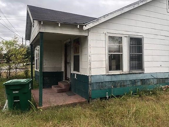 5th image of 3826 Rosemont St