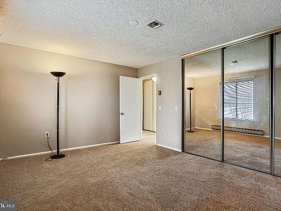 5th image of 14 Vantage Hill Ct #1-C