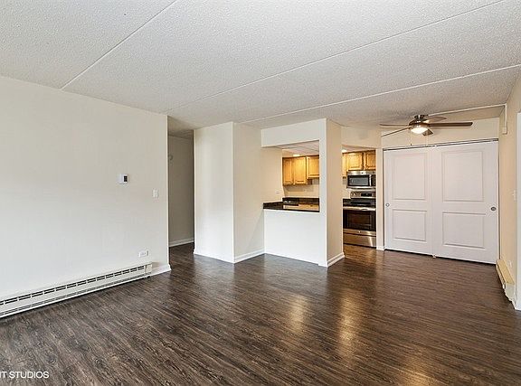3rd image of 1052 Heritage Hill Dr APT D