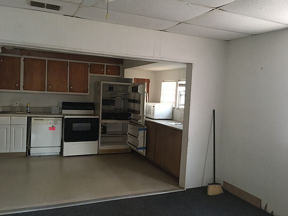 4th image of 14435 Pambar Ave