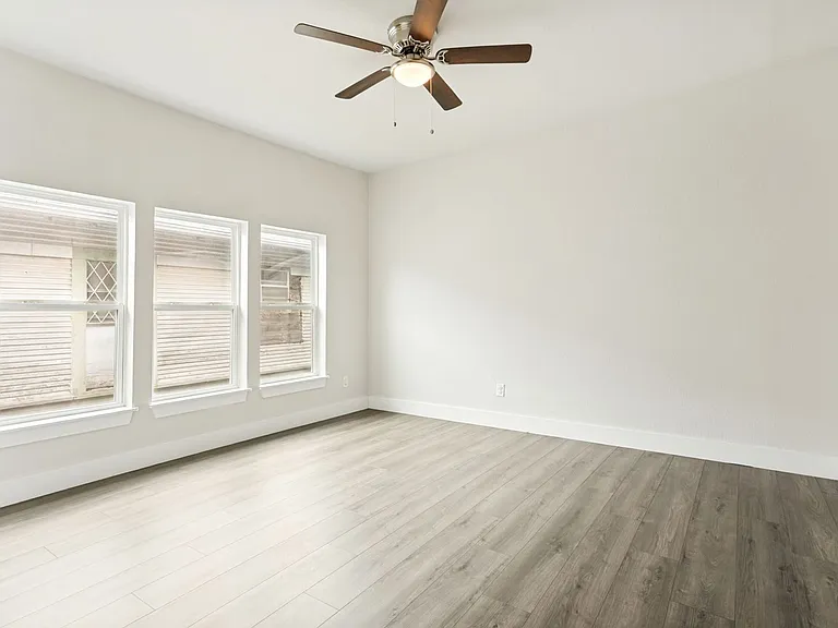 1201 S Palmetto — Photo 18