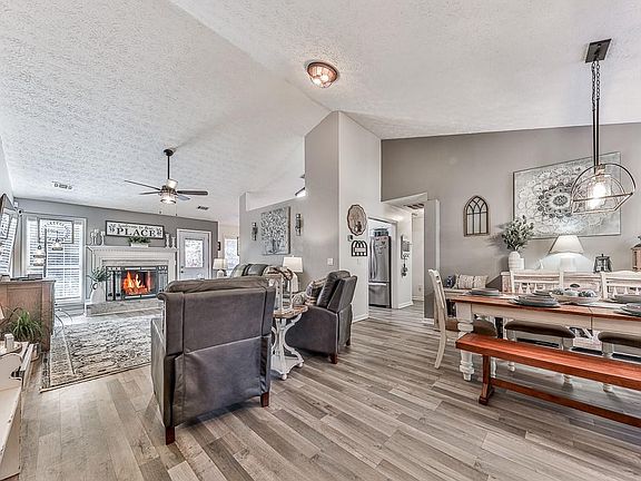 3rd image of 162 Old Burnt Hickory Rd