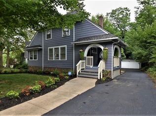 3595 Woodridge Rd, Cleveland Heights, OH 44121