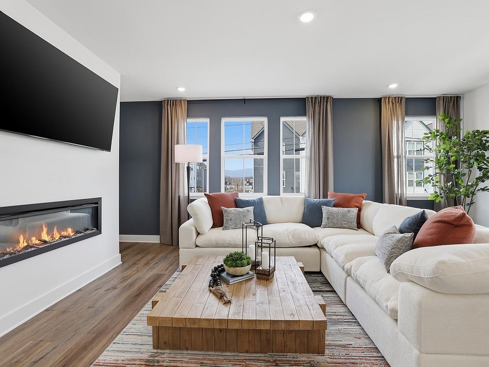 1st image of 1049 E Main St #33