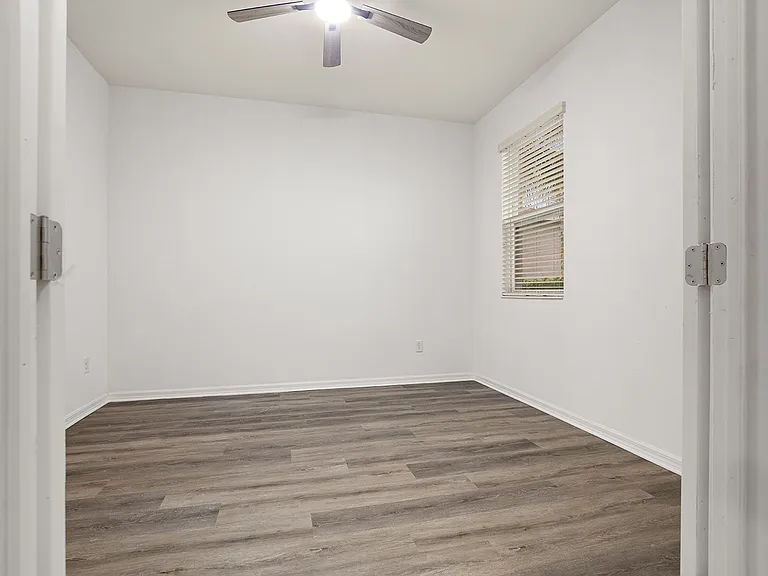 12124 Lake Blvd — Photo 6