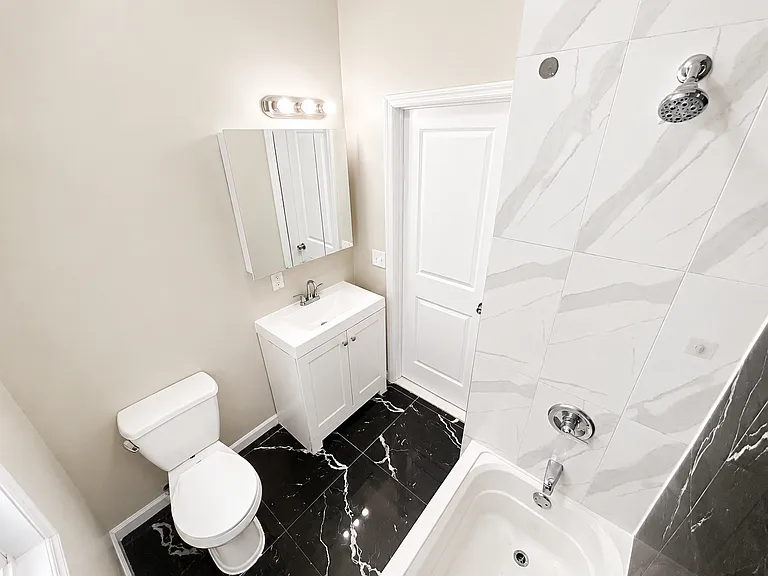 729 S 19th St #3 — Photo 3