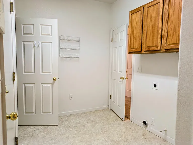 3462 Shaft St — Photo 15