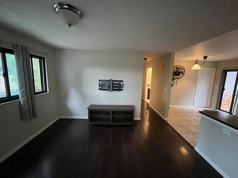 1470 W Alaska Pl — Photo 7