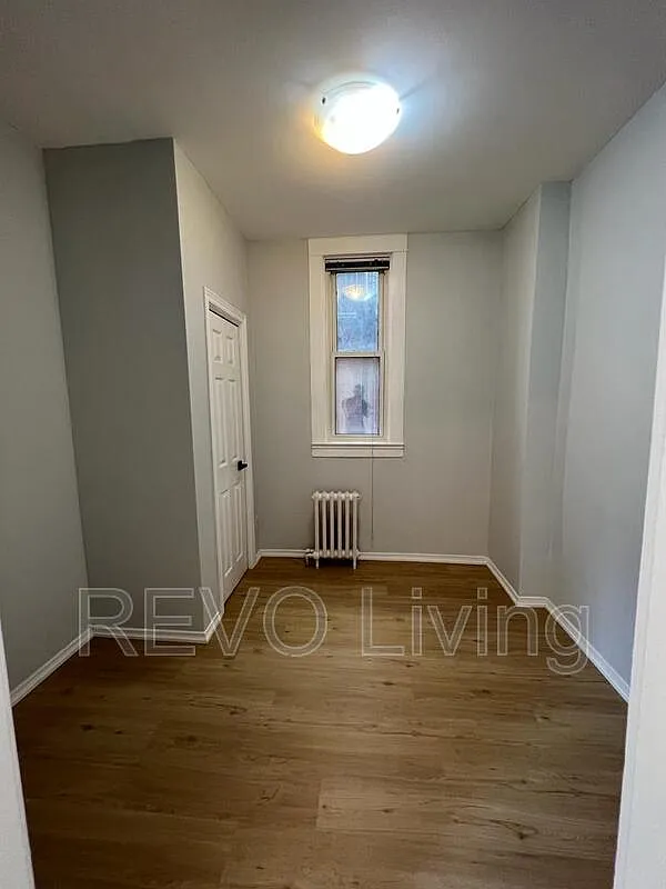 2 bed, 1.0 bath, $1,600 — Photo 4