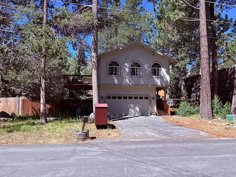 952 Kekin St — Photo 1
