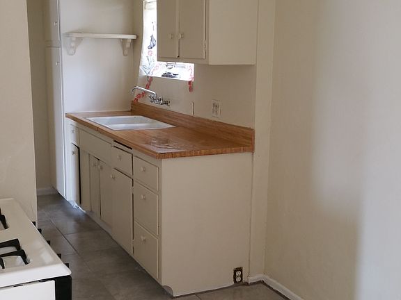 2nd image of 1421 Westminster Ave