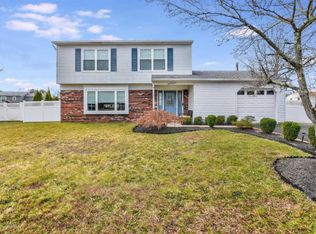 27 Peachstone Rd, Howell, NJ 07731