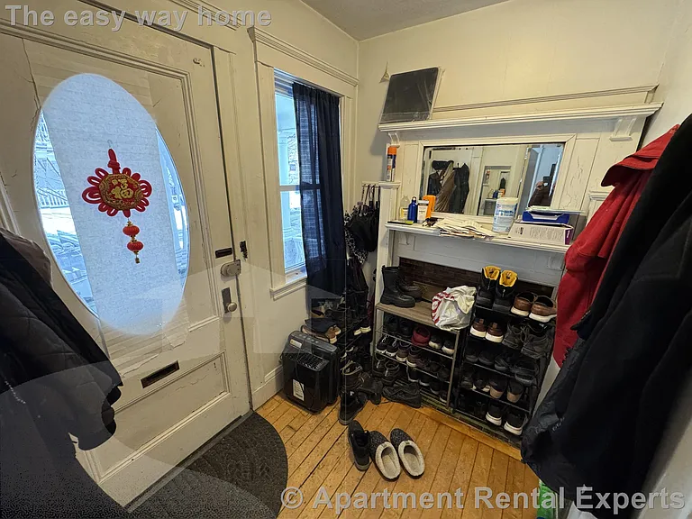 19 Burnham St #1 — Photo 11