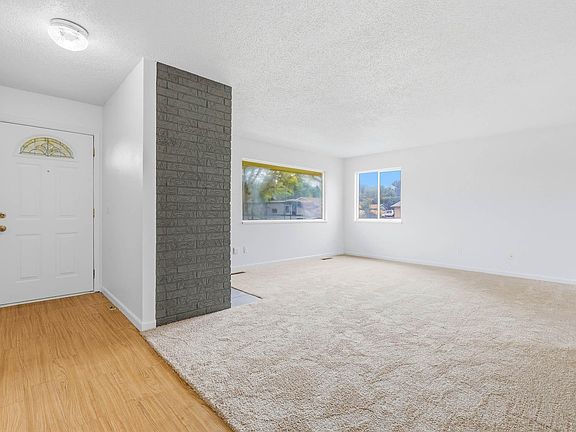 3rd image of 2015 S Dayton St