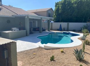2112 E Helena Dr, Phoenix, AZ 85022