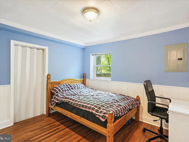 1806 Arcola Ave — Photo 11