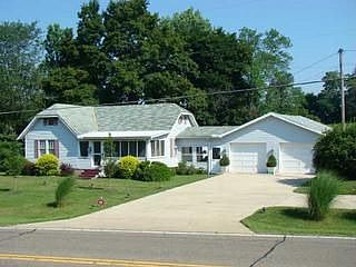 2nd image of 18287 Coshocton Rd