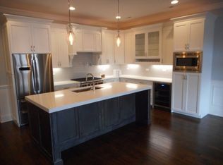 3408 N Halsted St #2, Chicago, IL 60657