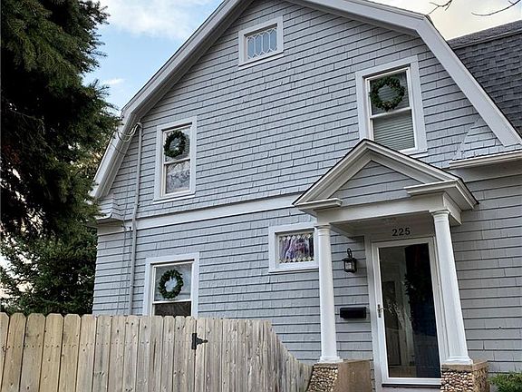 4th image of 225 Clark Ave