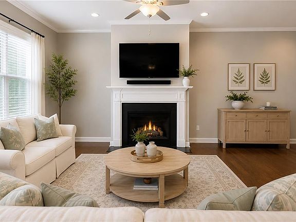 3rd image of 1011 Milhaven Dr