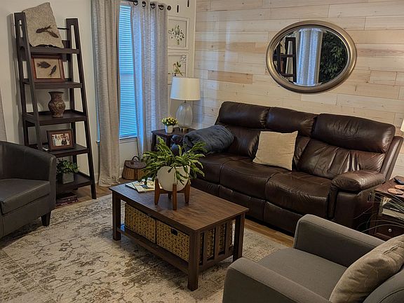 2nd image of 211 Woodburn Club Ln