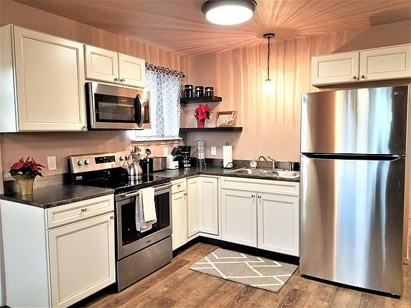5th image of 4607 Yakima Ave S #B