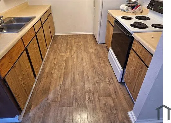 3 bed, 1100 sqft, $1,450 — Photo 2