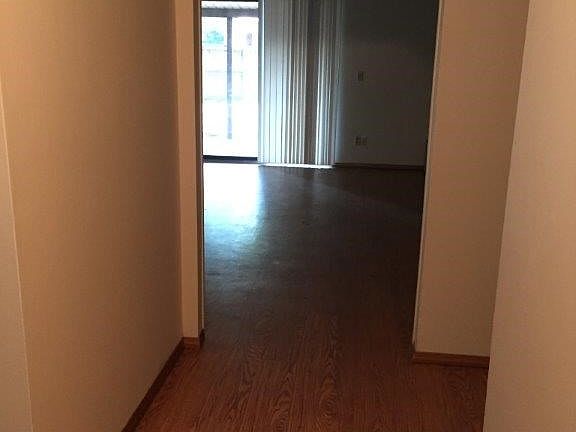 5th image of 2708 W Highland Dr