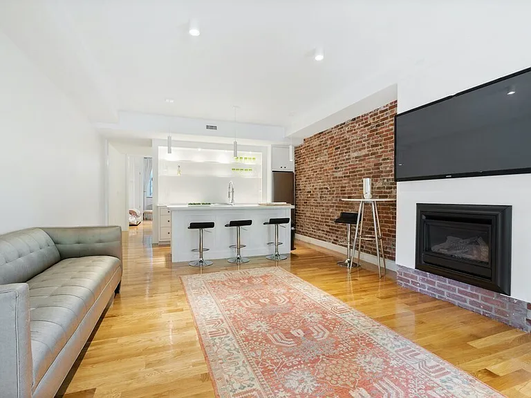15 Regent Cir — Photo 4