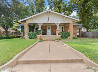 225 Featherston St, Cleburne, TX 76033