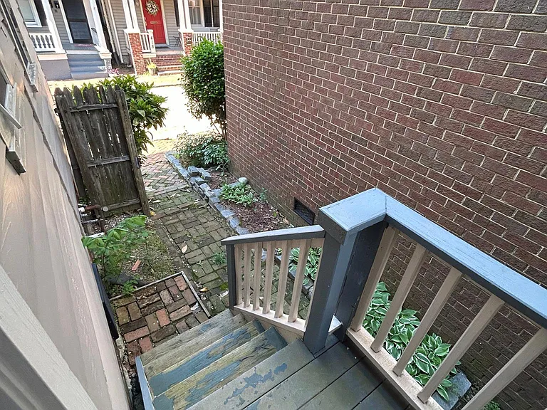 401 Dinwiddie St — Photo 29