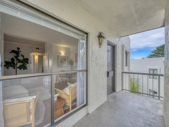 500 Glenwood Cir APT 435, Monterey, CA 93940