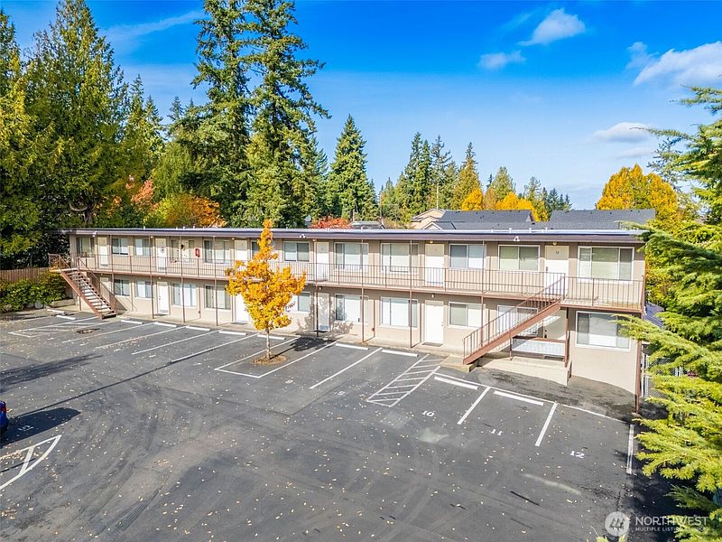 2nd image of 936 N 198th Street