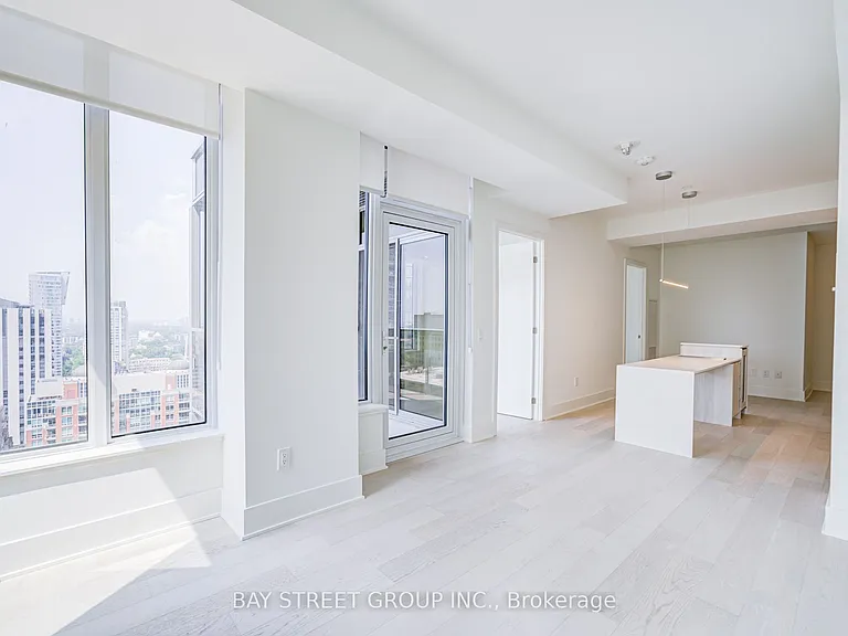 11 Yorkville Ave #2312 — Photo 25