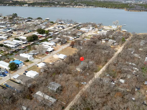 6601 Oakwood Lake Ct, Granbury, TX 76049
