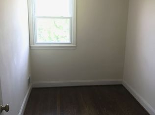 74 Hawthorne Rd, Middle River, MD 21220