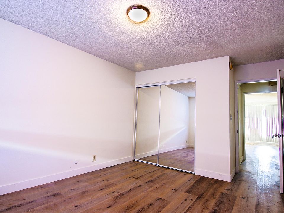 1st image of 3500 Kelton Ave #6