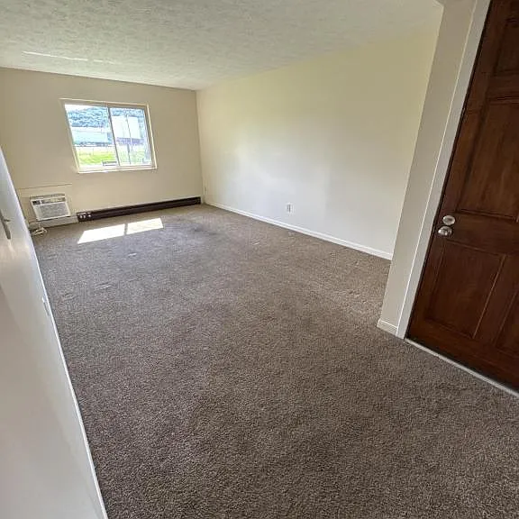 211 Dodge Dr #B3 — Photo 3