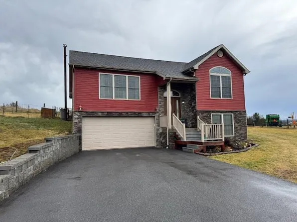 488 Fallview Dr, Princeton, WV 24740