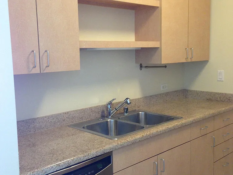 425 W Beech St #9500 — Photo 8