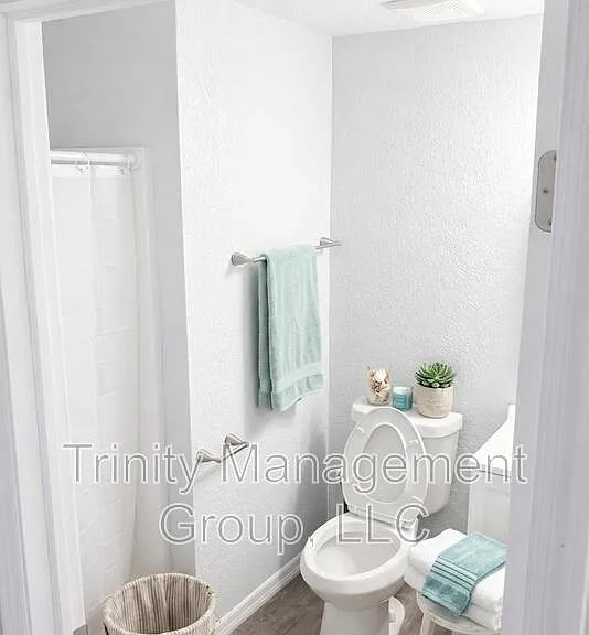 1509 Winding Way E #5 — Photo 3