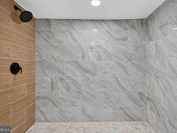 6737 N Smedley St — Photo 21