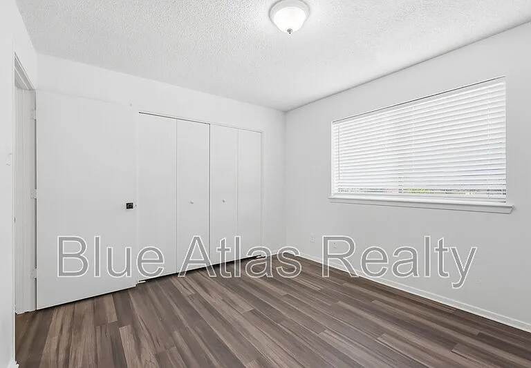 2718 Wimbledon Ct #C — Photo 10