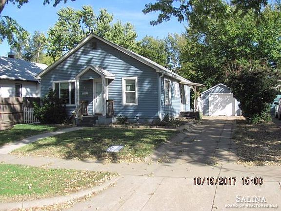 2nd image of 717 Sheridan St