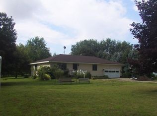 11333 E Lake Rd, North East, PA 16428