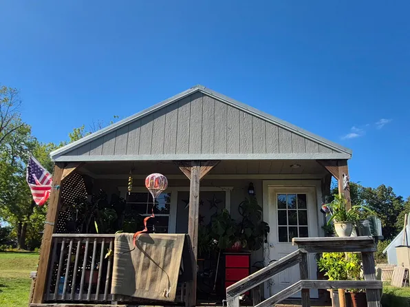 13256 Route E E, Pineville, MO 64856