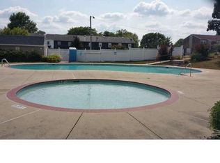 2900 State Hill Rd APT I2, Wyomissing, PA 19610