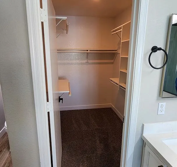 1382 E Butler Cir — Photo 17